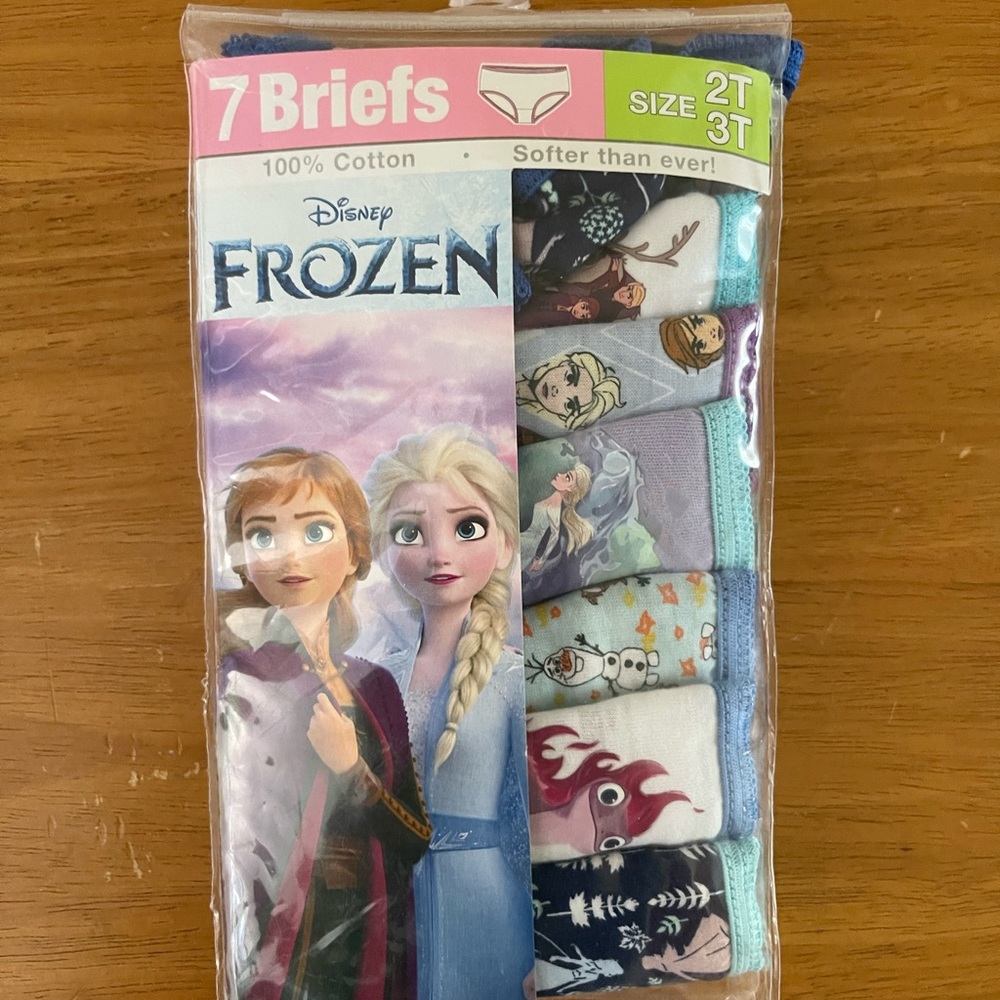 New In Package, Girls Frozen Briefs Size 2T/3T, 7 In Package